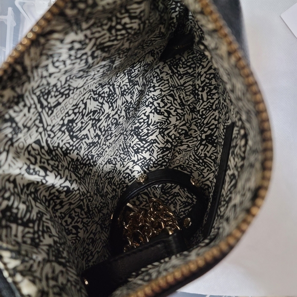 Black Leather Crossbody Bag - Picture 6 of 7